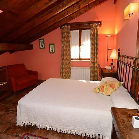 Hotel-posada La Casa De 3* Frama