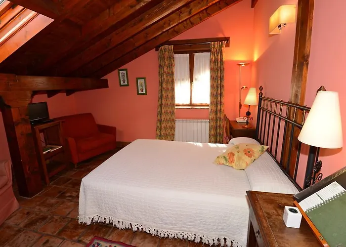 Hotel-posada La Casa De 3* Frama